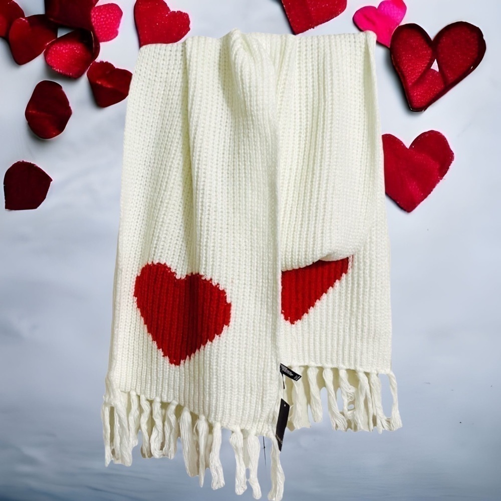 TORRID 76” Knit Scarf Shawl Women’s Ivory/Red Valentines Heart L 76” Length NWT